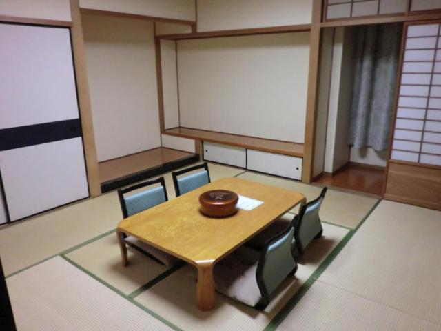 Hiroshima International Youth House Jms Aster Plaza Buitenkant foto